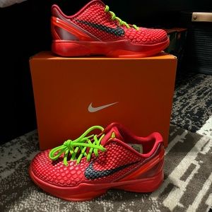 Nike Kobe 6 ‘Reverse Grinch’ 5.5Y